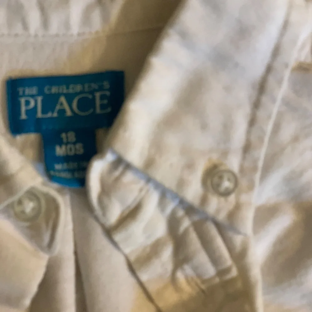 Four button down shirt - Picture 7 of 9